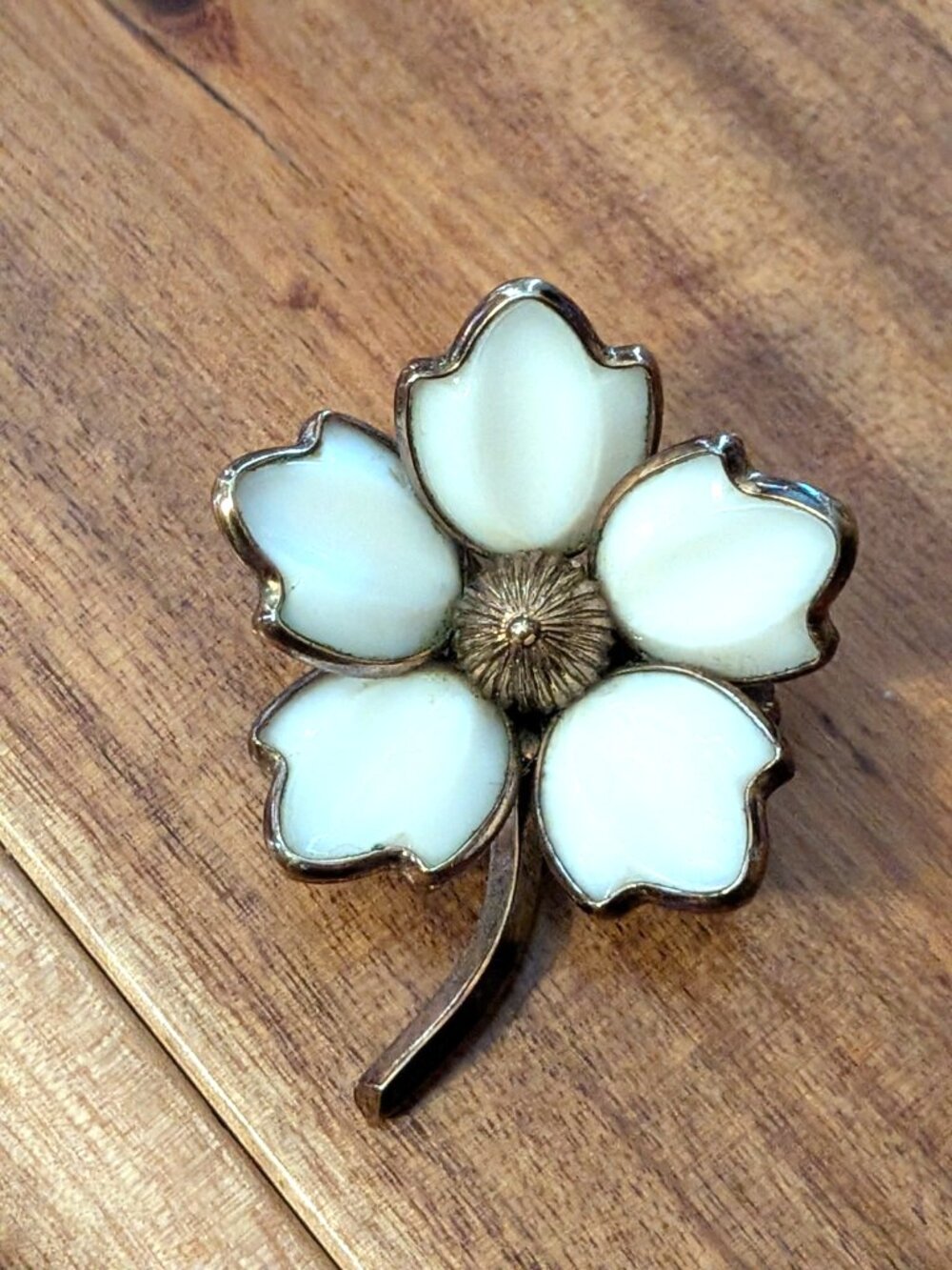 Vintage Trifari Poured Milk Glass Flower Brooch Gold Tone Signed 1"